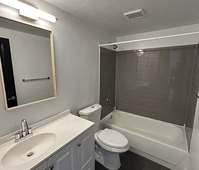1920 S 8th St #5C — Photo 8