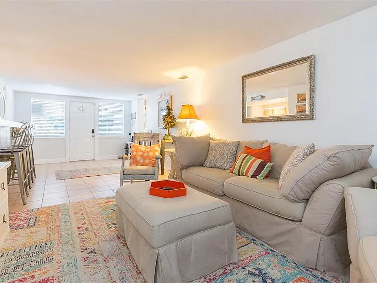 4206 W Wisconsin Ave — Photo 23