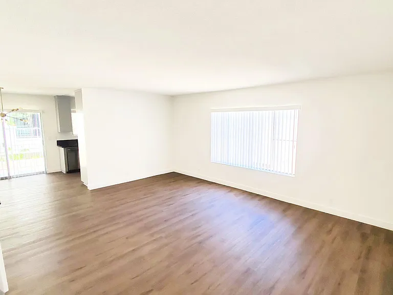 11969 Iowa Ave #5 — Photo 4