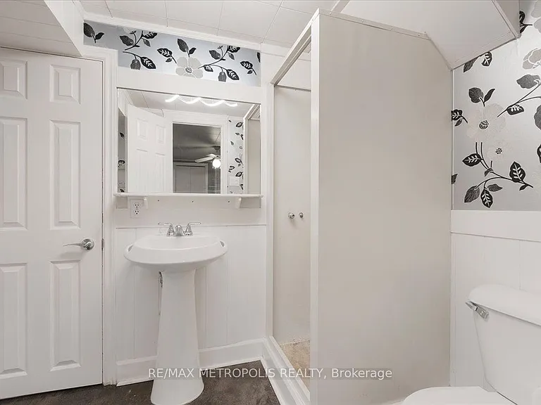 23 Silver Aspen Cres #MAIN — Photo 32