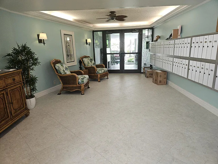 1357 Ocean #104 — Photo 32