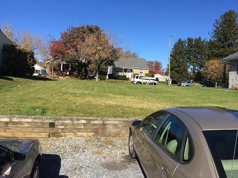 420-422 Douglass St — Photo 15
