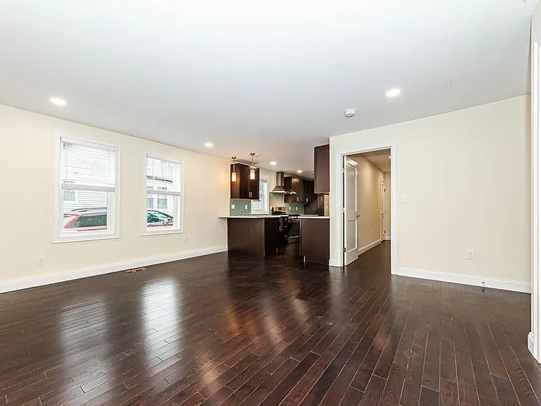 28 Albion St #1A — Photo 5
