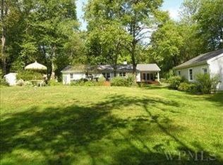 7 Seymour Pl E, Armonk, NY 10504