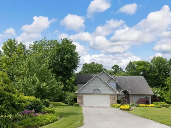 5850 Ruhl Rd, Fairview, PA 16415