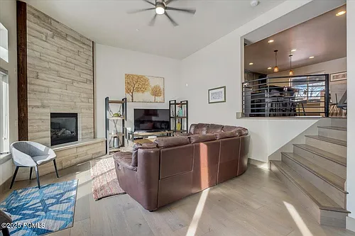 5662 Oslo Ln Photo 1