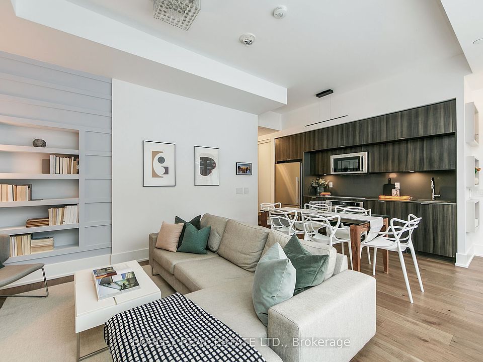 1st image of 80 Vanauley St #Townhouse 112