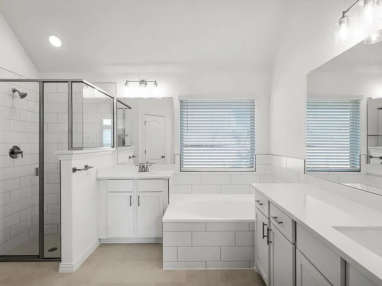 1425 Cole Estates Dr — Photo 37