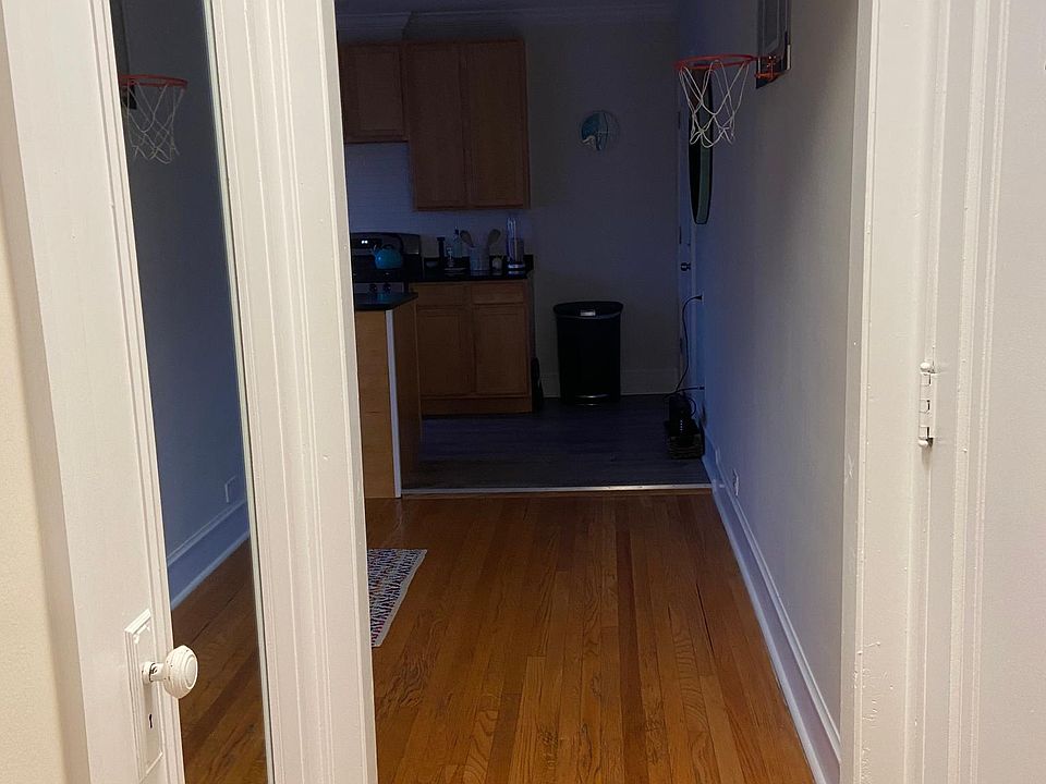 1st image of 3324 N Lakewood Ave #3