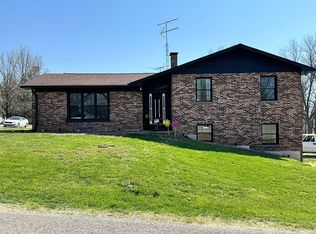 701 S Ridge Ave, Steeleville, IL