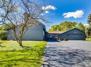 366 Riveredge Dr, Romeoville, IL 60446