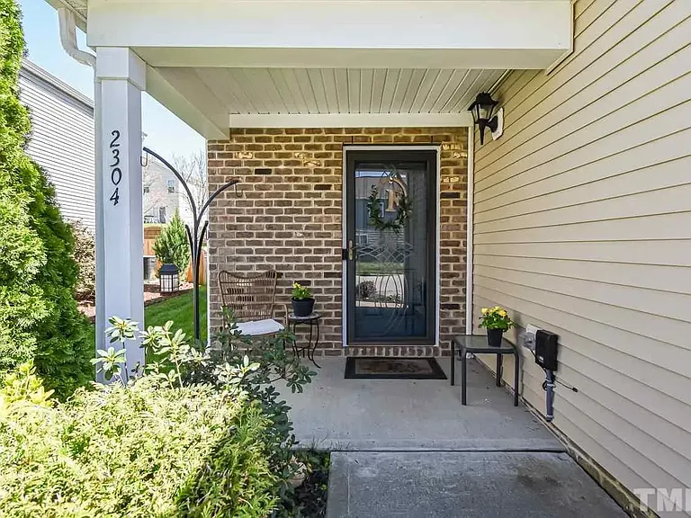 2304 Ferdinand Dr — Photo 3