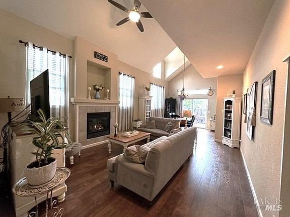 2nd image of 110 - 114 Esposti Meadows Way