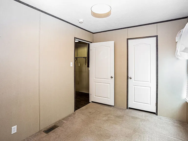 106 Barkley Ln — Photo 9