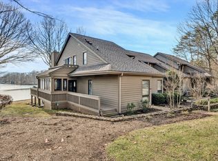 228 Monoacan Trl, Huddleston, VA
