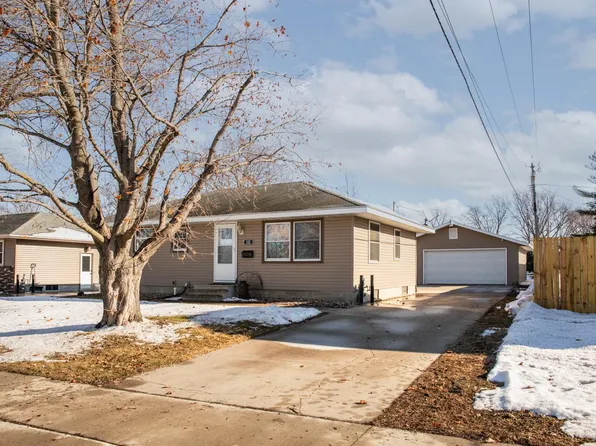 122 4th Ave NE, Stewartville, MN 55976
