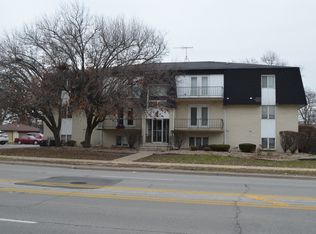 18245 Burnham Ave APT 5, Lansing, IL 60438