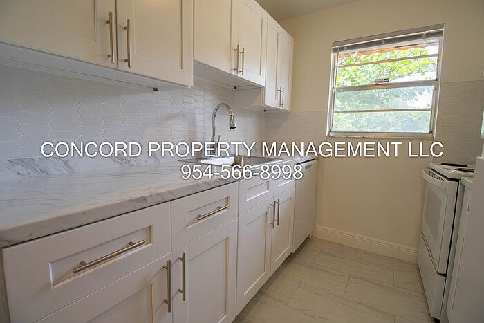 1st image of 1507 Argyle Dr APT 201