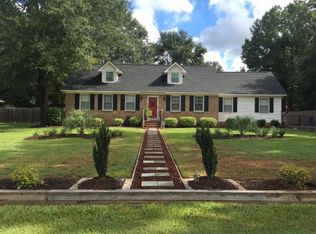 298 Manchester Dr, Manning, SC 29102