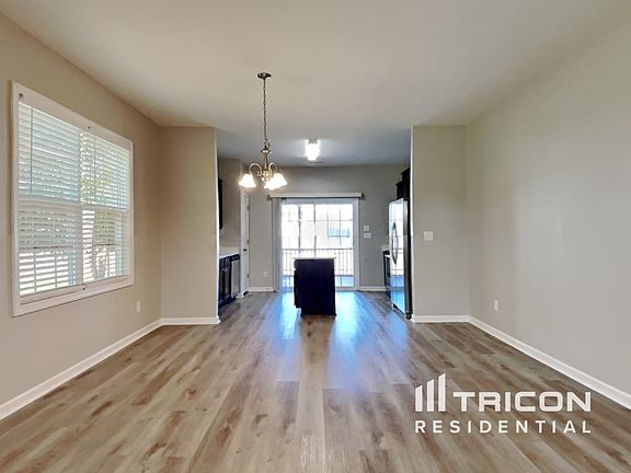 4th image of 168 Jade St