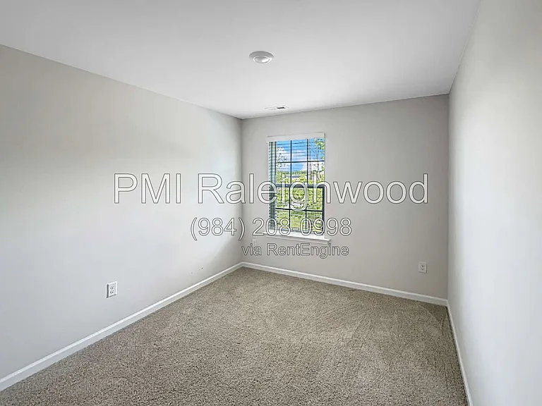 2301 Gracie Ln — Photo 15