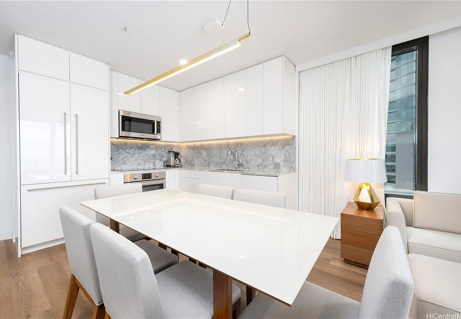 2 bed, 826 sqft, $5,000 — Photo 4