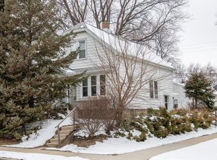 302 W Harrison Ave, Milwaukee, WI 53207