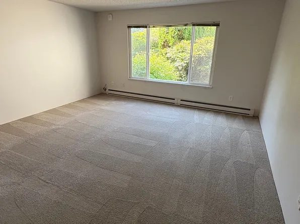 133 SW Normandy Rd APT 9, Normandy Park, WA 98166
