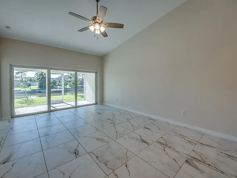 3419-3421 SW 15th Pl — Photo 20