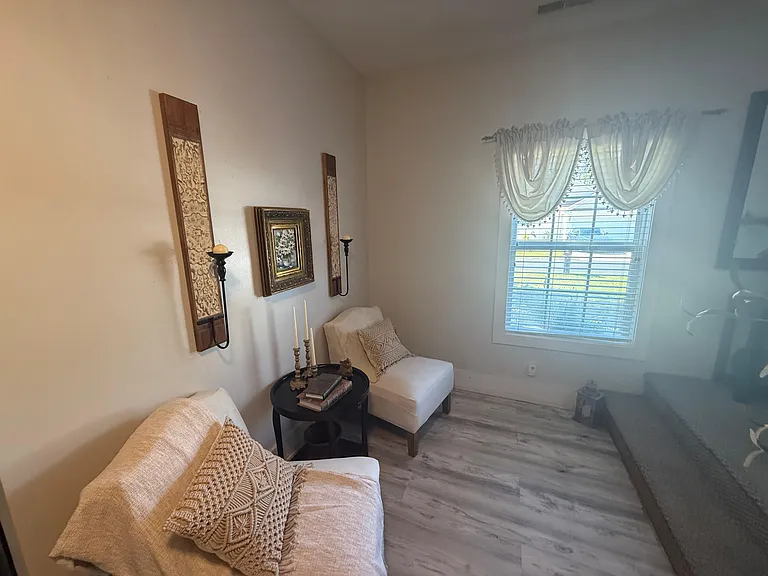 1021 Bay Dr #B — Photo 10