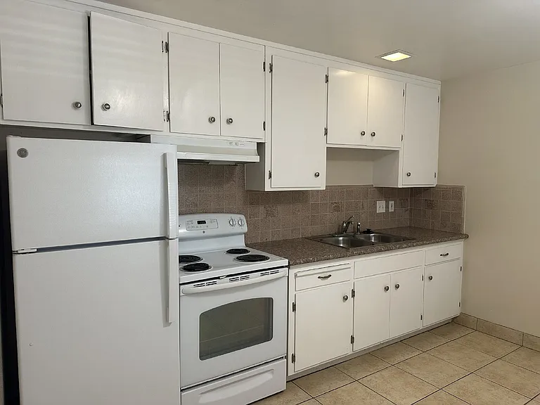 638 Kirkland Dr #4 — Photo 8