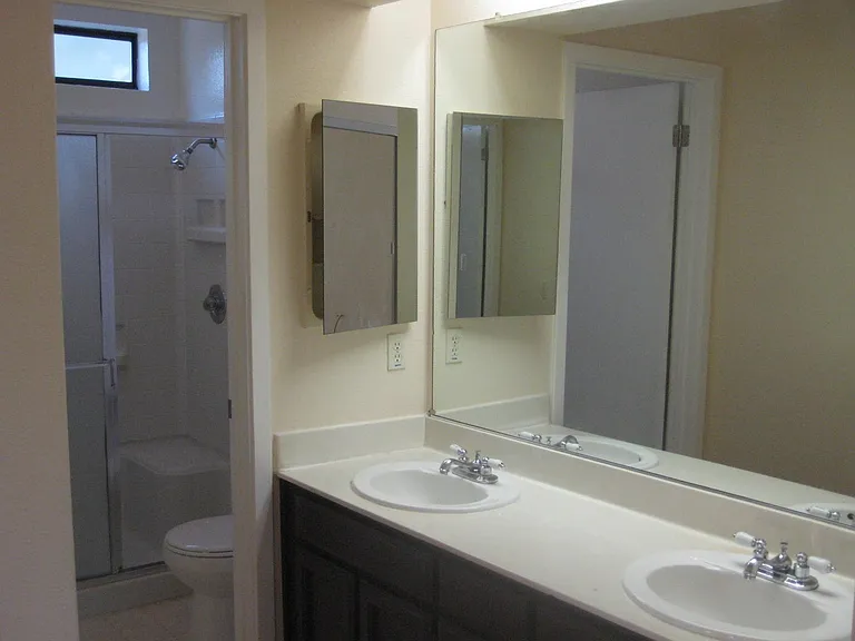 735 Rocky Creek Ter — Photo 6