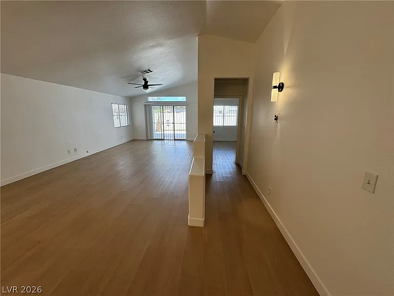 5534 Super Bowl Dr — Photo 8
