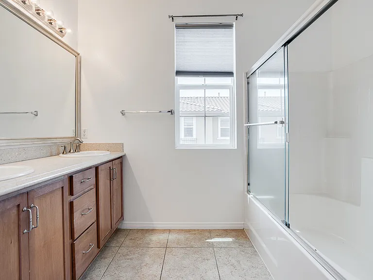 28566 Herrera St — Photo 31
