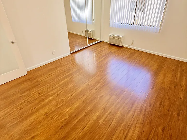 3669 Westwood — Photo 9
