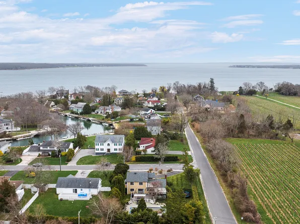 45 Budds Pond Rd, Southold, NY 11971