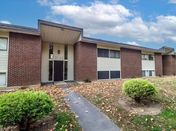 229 Bacon Pond Road #412, Woodbury, CT 06798