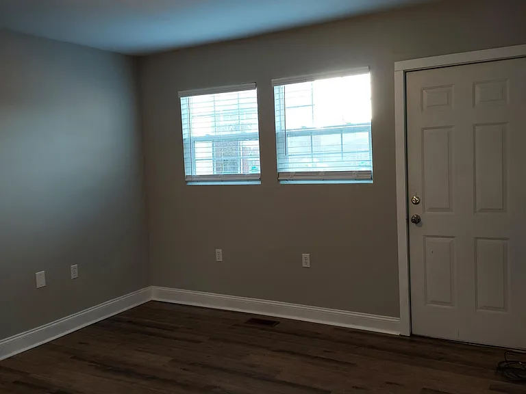 121 Sharpe St — Photo 31