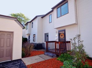 1434 Roxburgh Ave, East Lansing, MI 48823