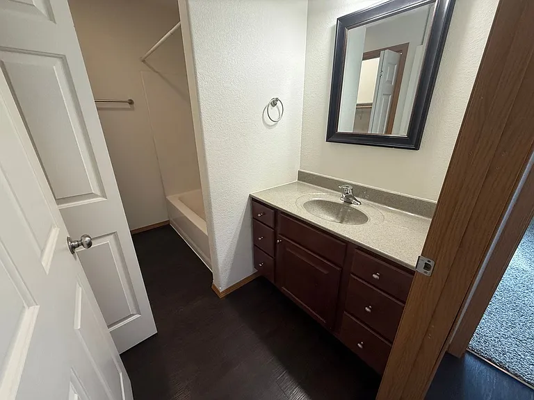 505 Sixteen Avenue Cir NE #8 — Photo 11