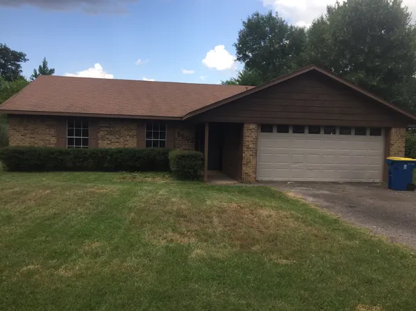 3502 Pinecrest St, Kilgore, TX 75662