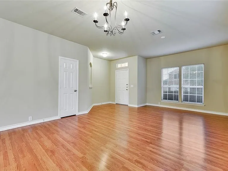 20817 Silverbell Ln — Photo 4