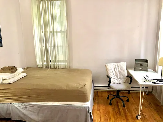 Rented by Urban Real Estate Inc | media 6