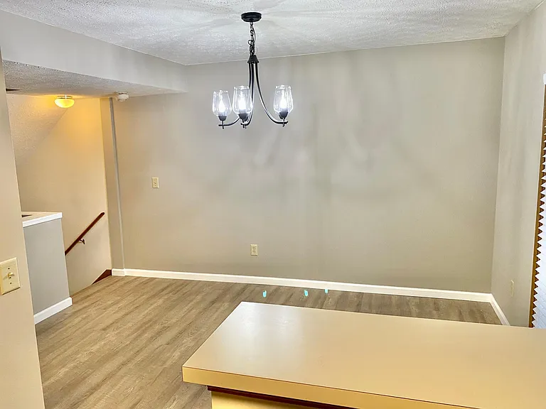 1162 Cambridge Way — Photo 5