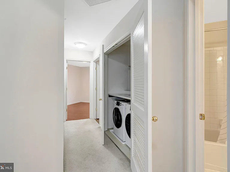 4479 Beacon Grove Cir #B — Photo 20