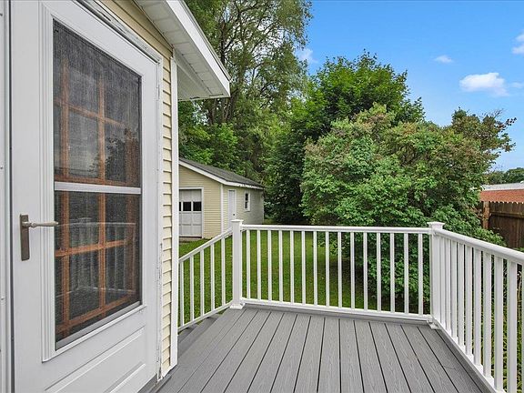 4th image of 22 Ferris Street