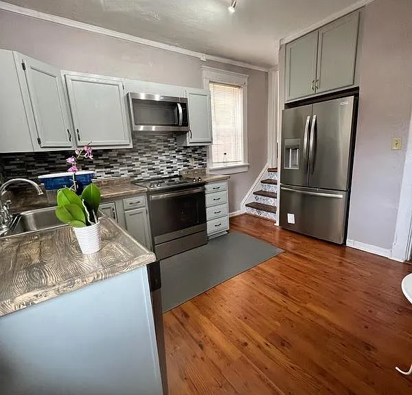 1129 S Kingshighway Blvd — Photo 4