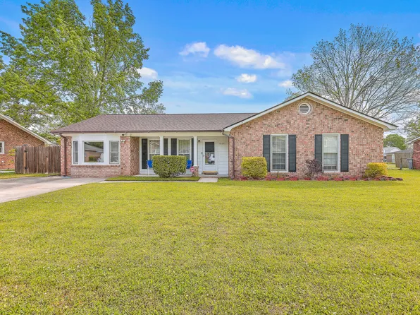 5023 Foxwood Dr, North Charleston, SC 29418