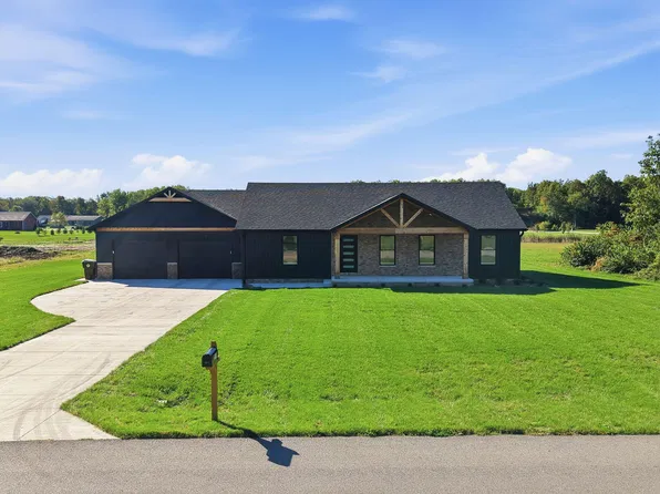 1611 Ole Buck Rd, Wheatfield, IN 46392