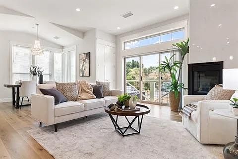 4th image of 2085 Stagecoach Rd